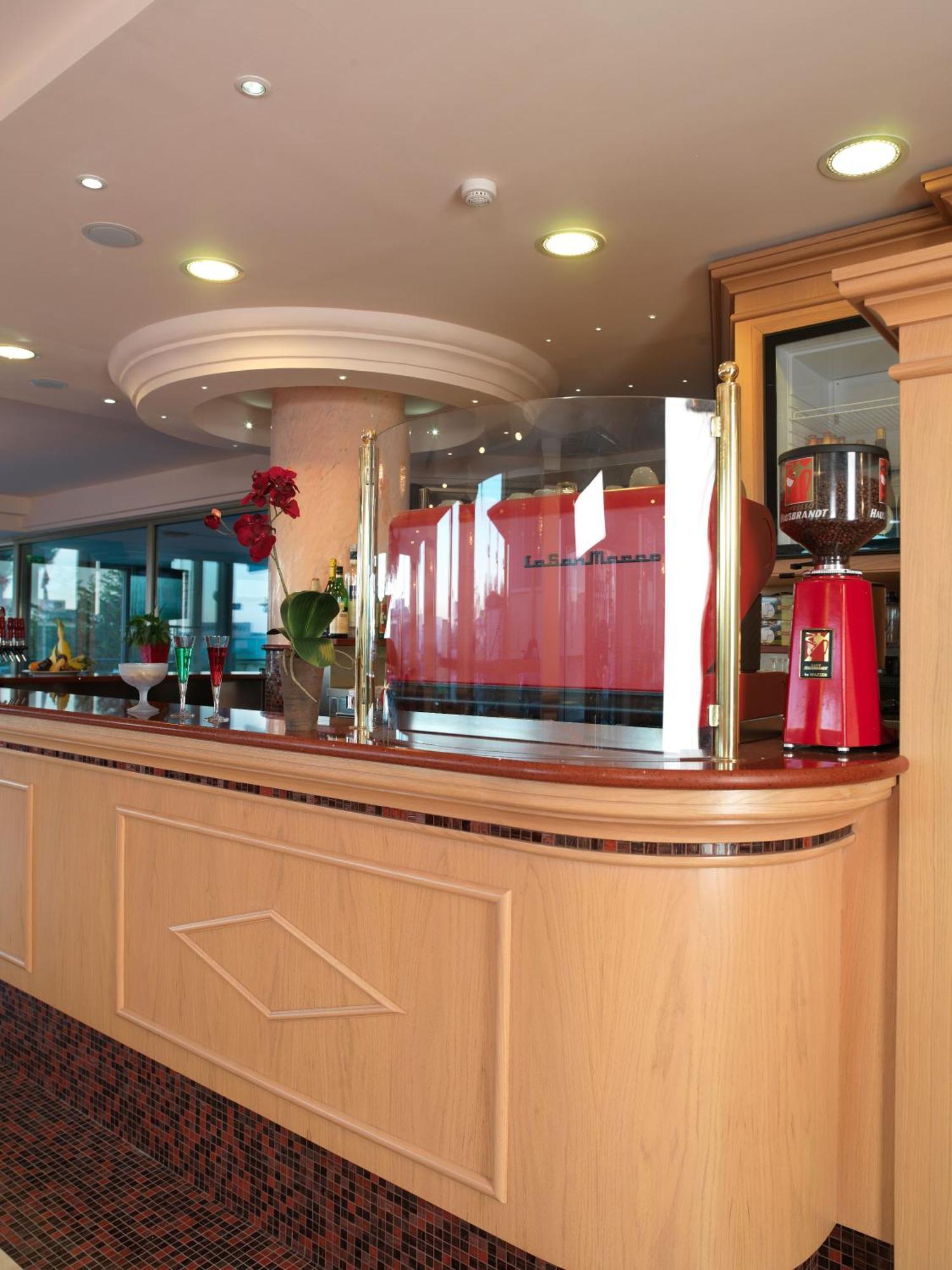 Hotel Mondial Bellaria-Igea Marina Esterno foto