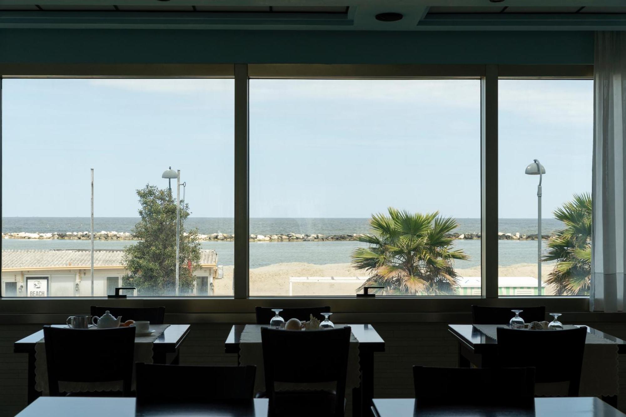 Hotel Mondial Bellaria-Igea Marina Esterno foto