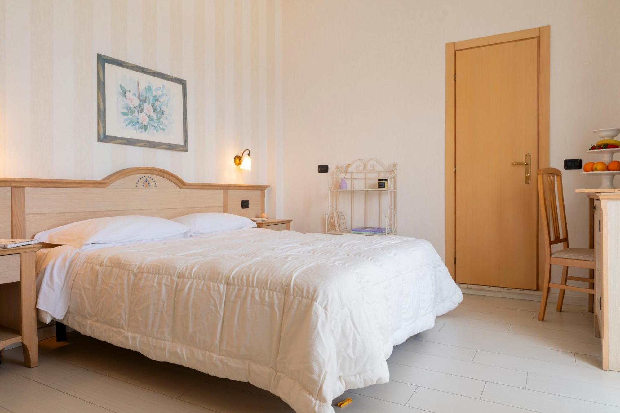 Hotel Mondial Bellaria-Igea Marina Esterno foto