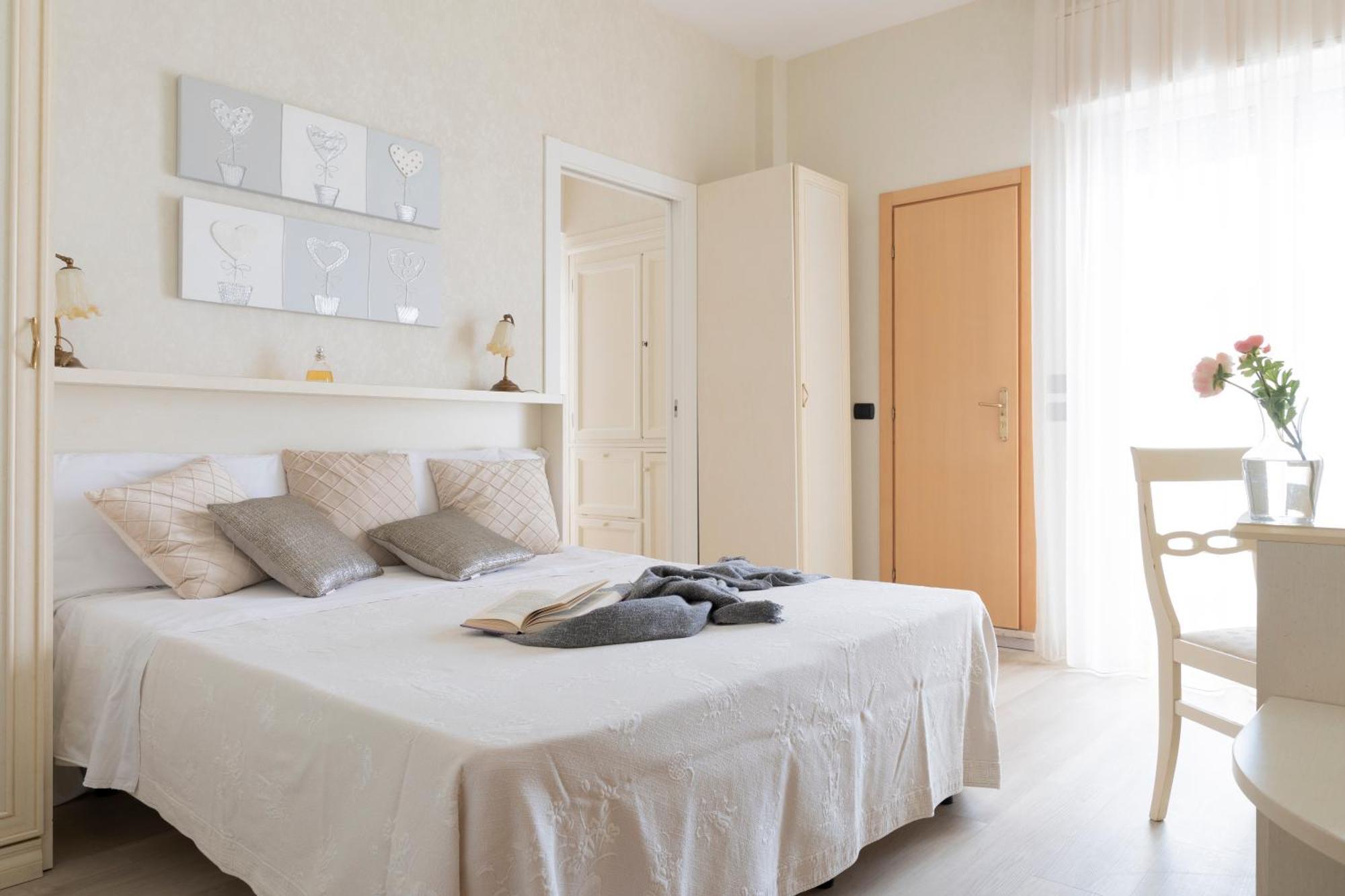Hotel Mondial Bellaria-Igea Marina Esterno foto