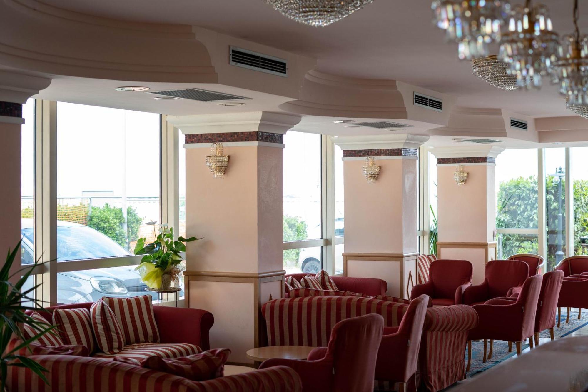 Hotel Mondial Bellaria-Igea Marina Esterno foto
