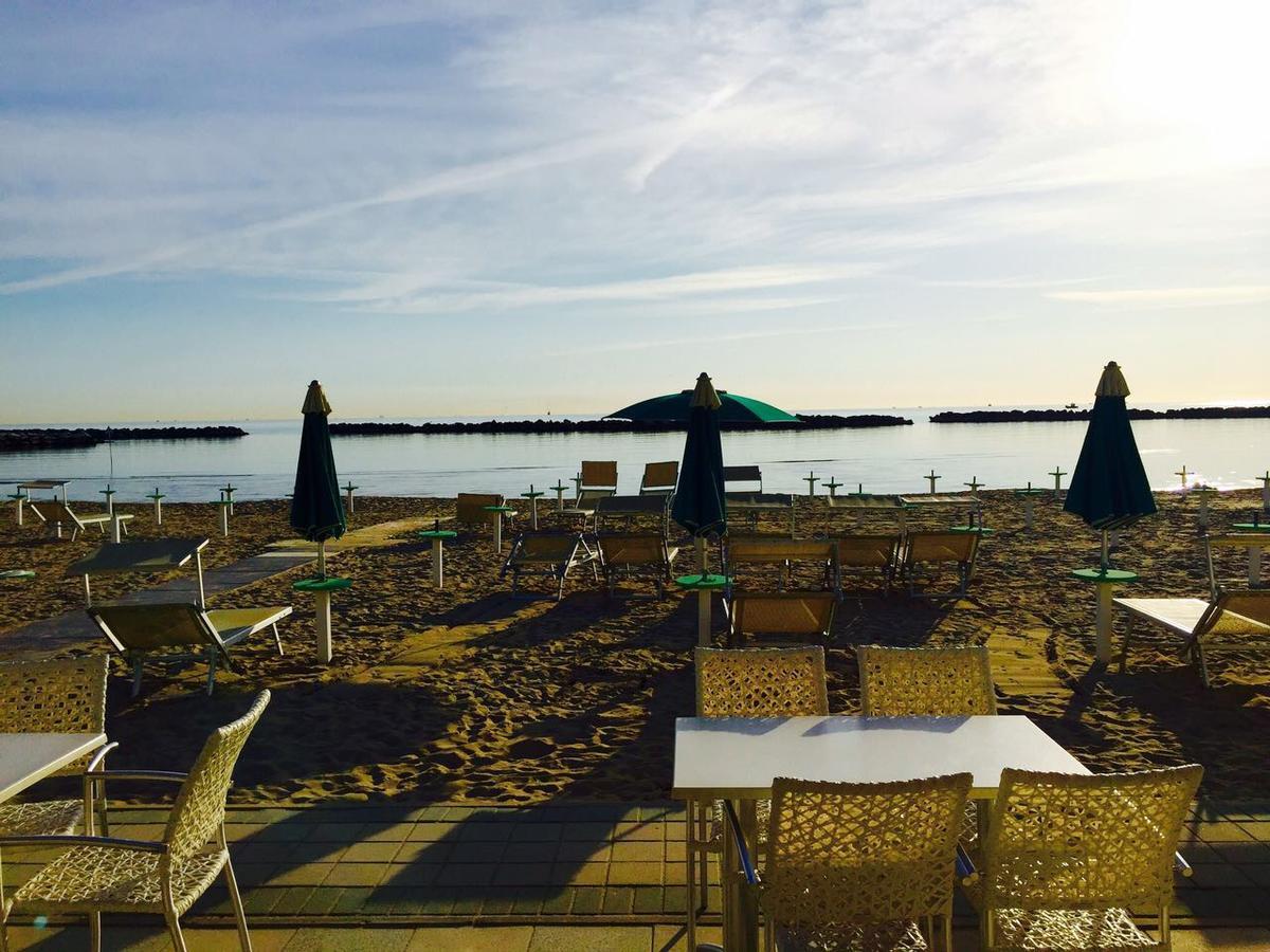 Hotel Mondial Bellaria-Igea Marina Esterno foto