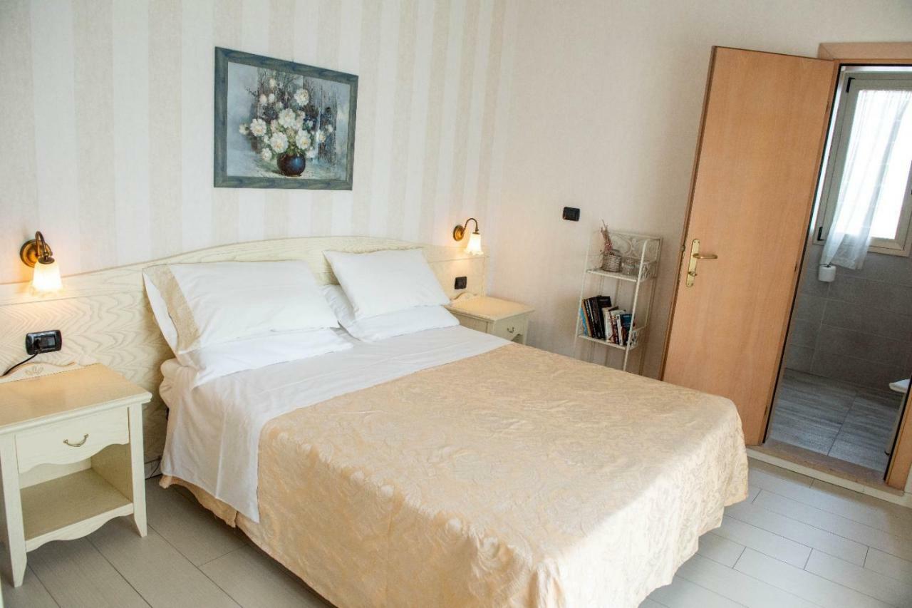 Hotel Mondial Bellaria-Igea Marina Esterno foto